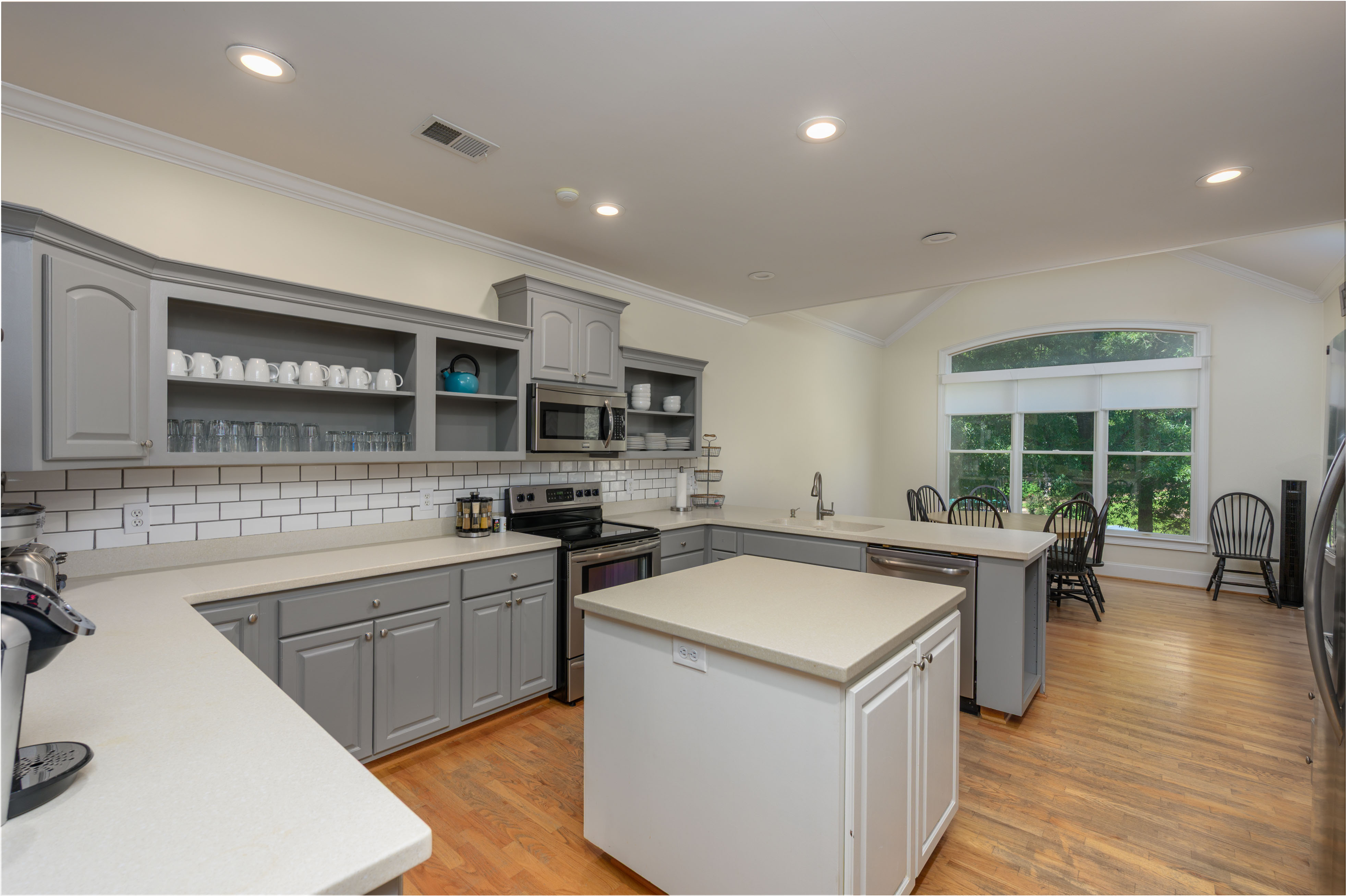 1021 Fleming's Knoll image 17